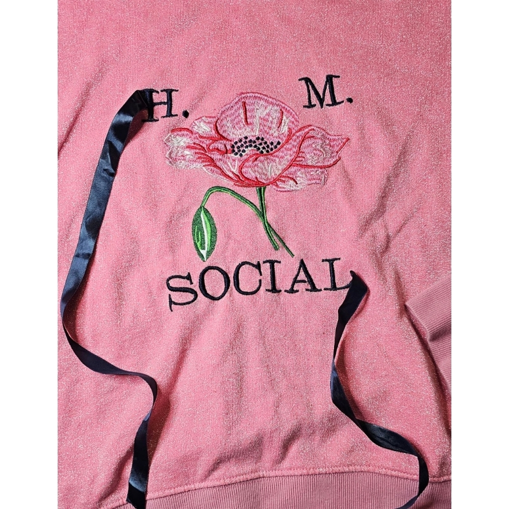 H&M Pink Sweater with Floral Design - Picture 4 of 8